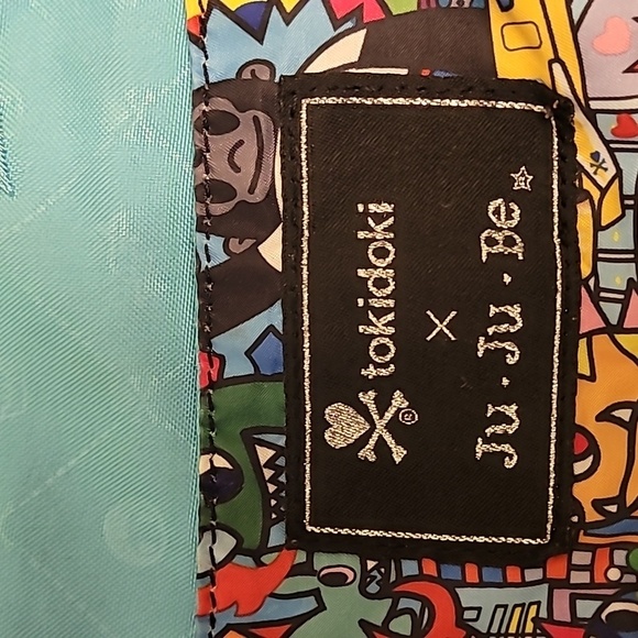 Ju-Ju-Be Be Neat Reversible Bibs with Pockets - tokidoki x Kaiju City & Flower - Picture 3 of 10